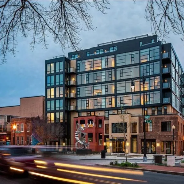 Pure Voyage Shaw, hotel ve Washingtonu