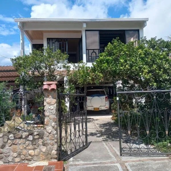 Hospedaje Los Naranjos, hotel in Guaduas