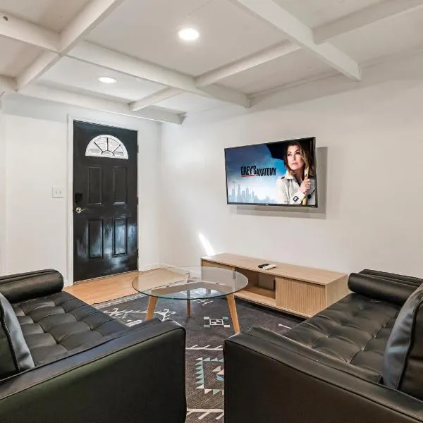 Guest House, Accessible to Downtown, & Fast WiFi!, hotel in Chico