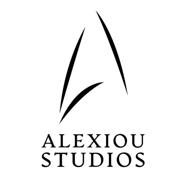 Alexiou Studios、ルトラ・エディプソスのホテル