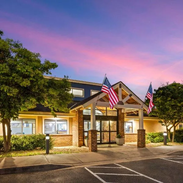 AmericInn by Wyndham North Branch, hotel in North Branch