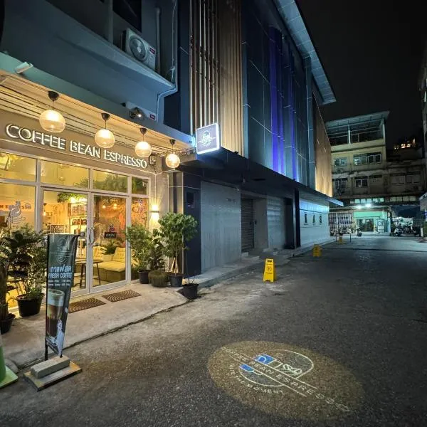 Twenty Two Place Hostel - Sukhumvit 22, hotel v destinaci Bangkok