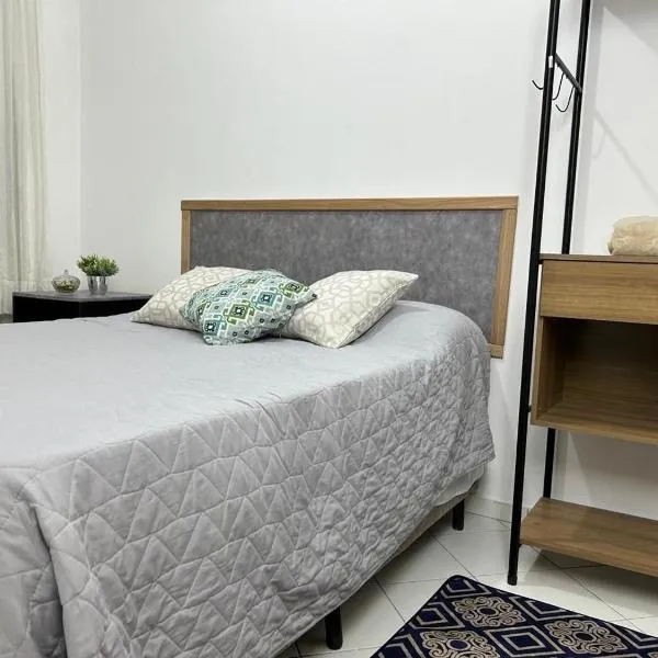 Mansão Adalgisa Suíte com Ar Próximo Cidade de Deus Jaguaré e Butantã, hotel a Osasco