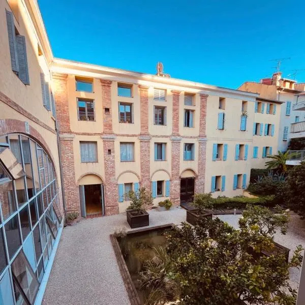 MACE Appartement avec SPA dans quartier Historique Exclusif Calme Coeur d'Antibes, khách sạn ở Antibes