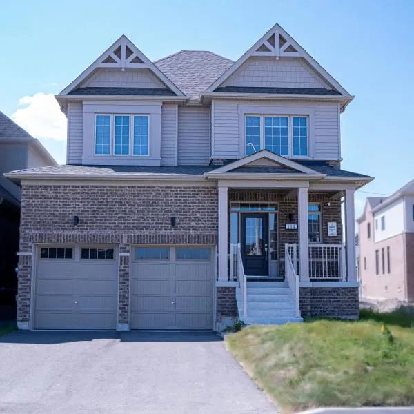 Modern 4BR house in Barrie!, hotel v destinaci Barrie