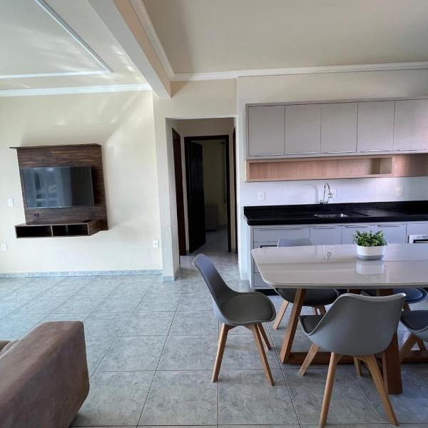 Aprecie Mariscal Nesta Hospedagem a 150 M do Mar - V4