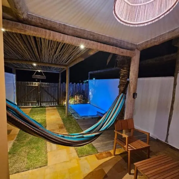 Chalés Mahalo J - Pontal de Maceió - Fortim, hotel in Fortim