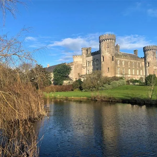 Barmeath Castle Guest House, hotel in Dunleer