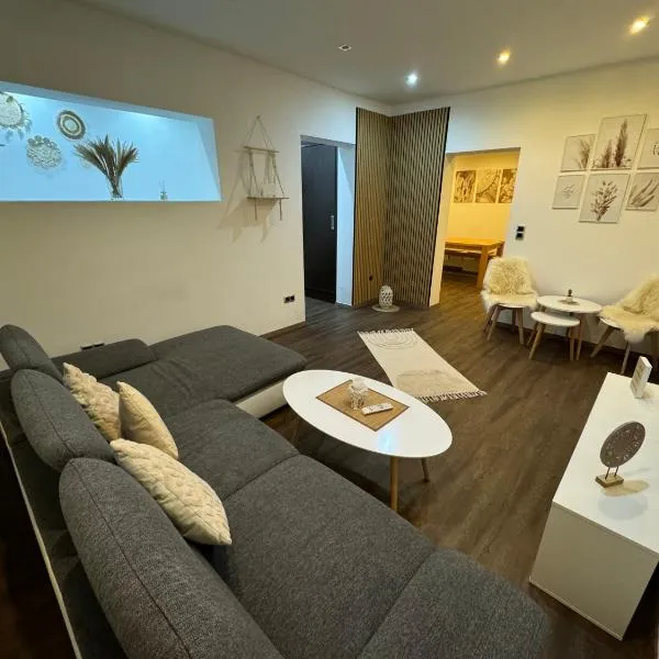 Ferienwohnung im BOHO Stil nähe Salzburg, hotel v destinaci Freilassing