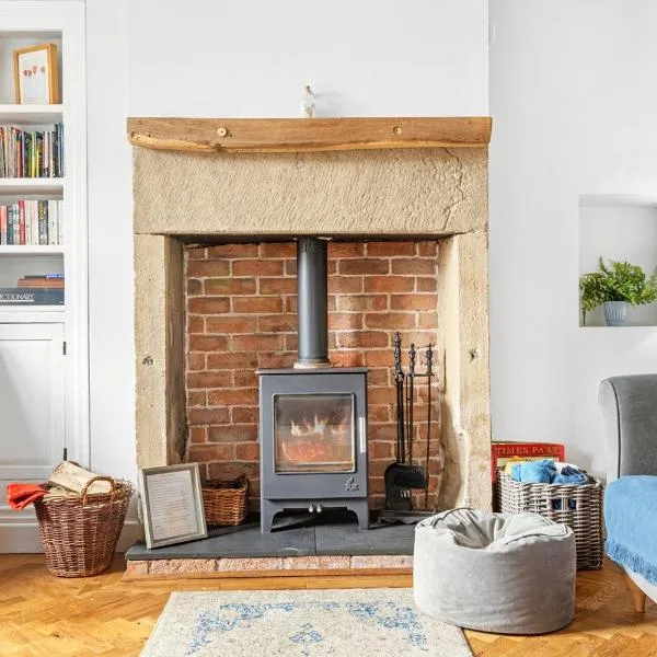 Bumblebee cottage in Crich, Peak District, Cosy retreat for two, hotel in Crich