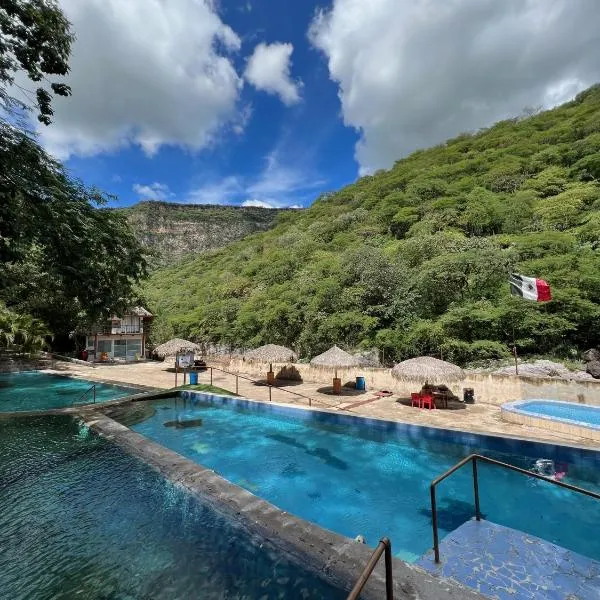 Rancho El Venado Termales, hotel v destinaci Acatic
