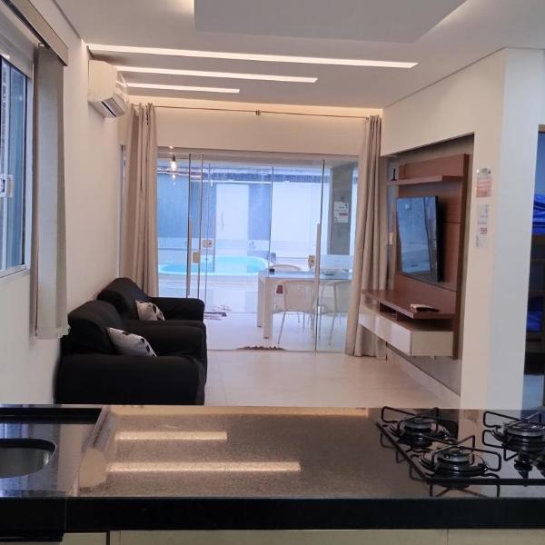 Casa com piscina e hidromassagem praia Enseada. - Foto 3