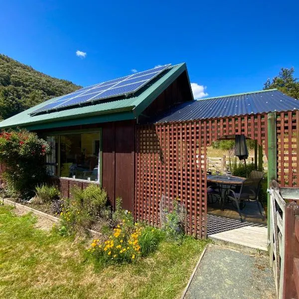 Kahurangi Cottage Wilderness Retreat, hotel i Tapawera