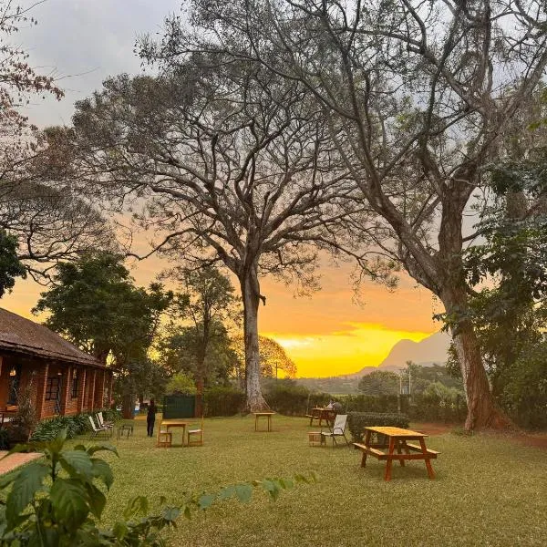 AfricaWildTruck Eco Camp & Lodge, hotel v destinaci Mulanje