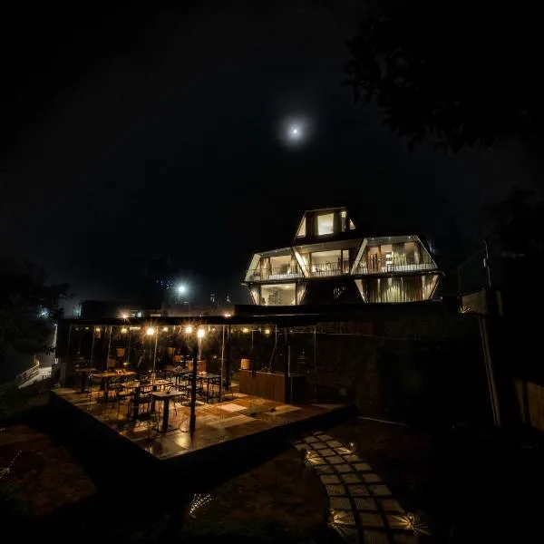 Himadvaya- The Himalayan Prism, hotel v destinaci Almora