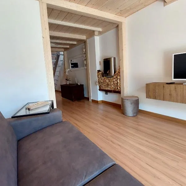 Loft Open Space Adele -Tirano Centro Storico, ξενοδοχείο σε Tirano