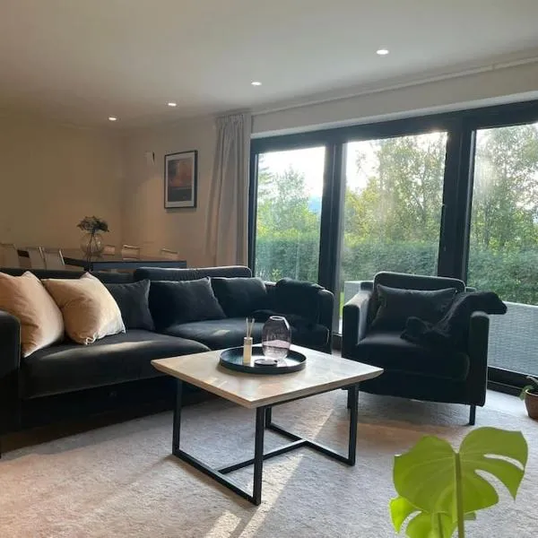 SPA RETREAT - Indoor Jacuzzi & Quiet Neighborhood, מלון בטרומסה