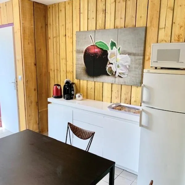 LE DEPOT studio du petit port, hotell sihtkohas Champvert