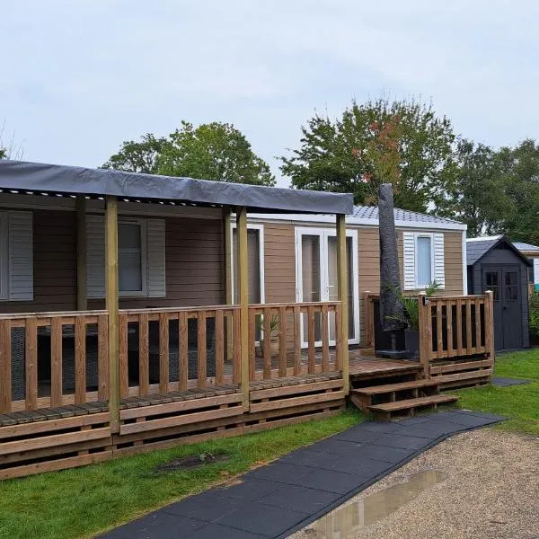 Chalet Aventura 1-6 pers- 3 slaapk- 2 badk- Berging- Inchecken al vanaf 13 uur, hotel v destinaci Lauwersoog