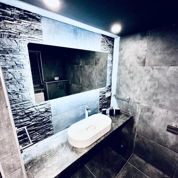Trendy House 65, hotell i Karácsond