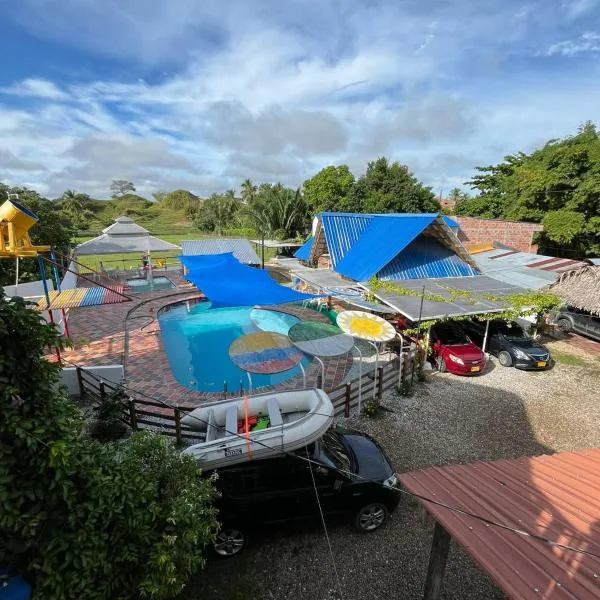 El Shaddai, hotel v destinaci Puerto Triunfo