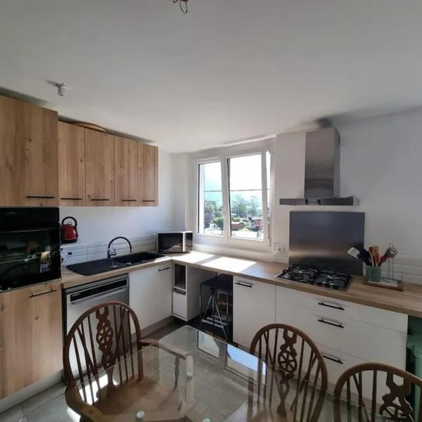 Appartement de la Villa du port, hotel v destinácii Sévrier