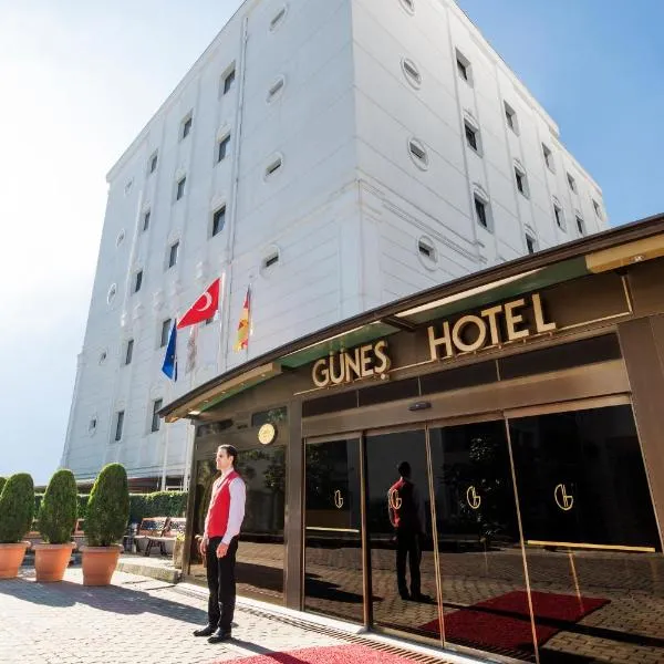Güneş Hotel Merter, готель у Стамбулі
