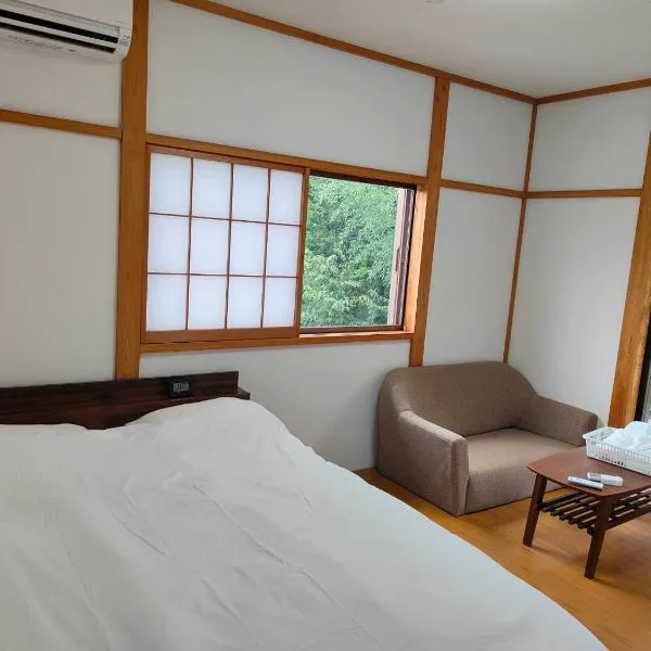 4BRHouse near Nikko Suginami Cedar Avenue、日光市のホテル