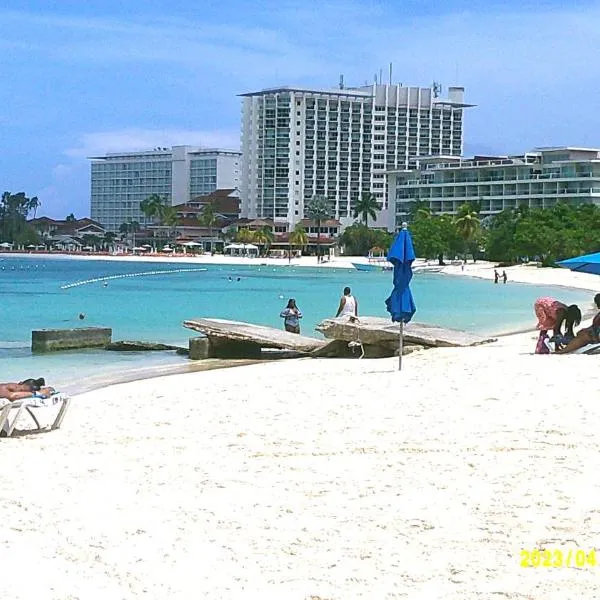 Ocho Rios Vacation Resort Property Rentals, hotel in Ocho Rios