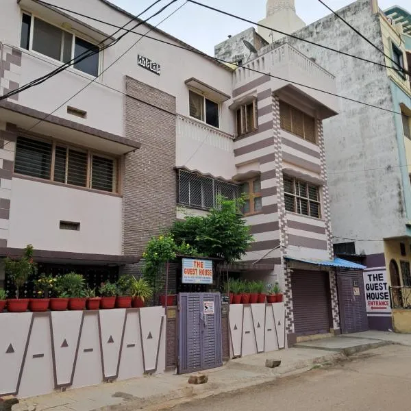 3 BHK Non-AC for 4 to 10 Guests for Families, hotel in Hyderabad