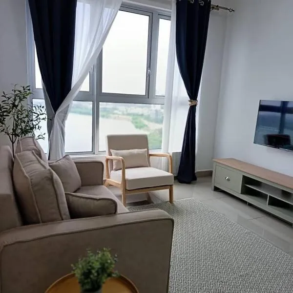TheBreezy - LBS SKYLAKE RESIDENCE, hotel in Puchong