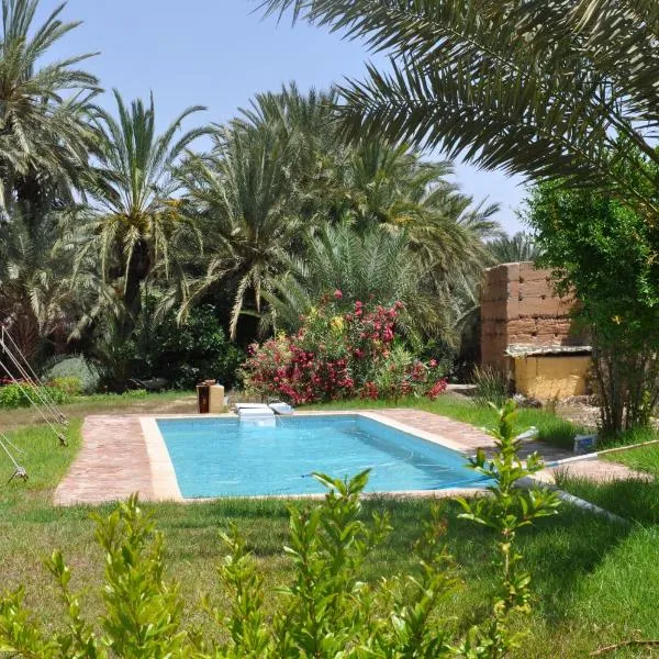 BIVOUAC Sous Les Palmiers Bleus, hotel a Ouijjane