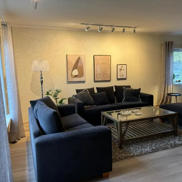 Trælvik Huset B, hotel v destinaci Tofta