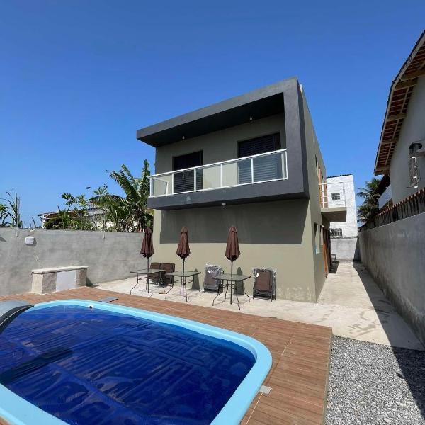 Apto com piscina perto da praia!