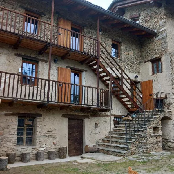 Alte terre lab&room, hotel v destinaci San Damiano Macra