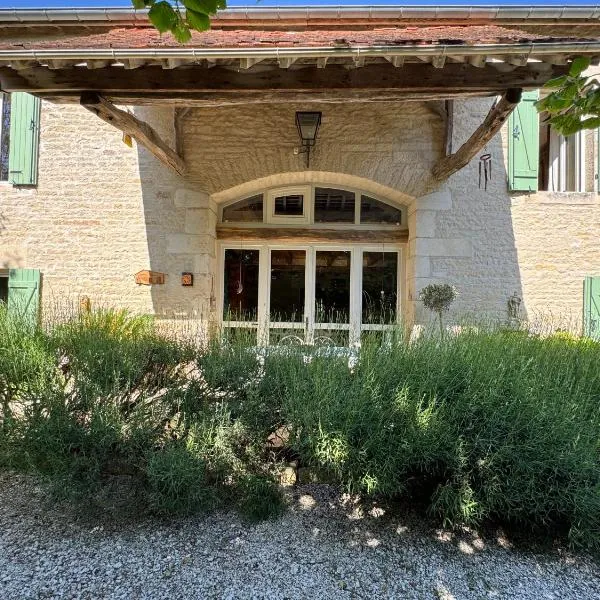 Domaine Les Belles Fontaines, hotel v destinaci Bierry-les-Belles-Fontaines