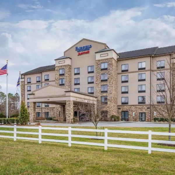 Fairfield Inn Suites Elkin Jonesville, hotel v destinaci Elkin