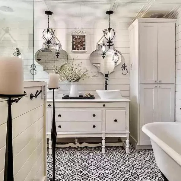 1930s Queen Anne Historic Downtown Retreat, hotel in Medford