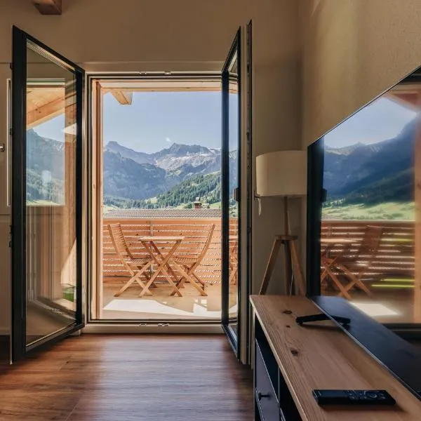 Chuenislodge2- zwei Balkone, gemütlicher Kamin, top Aussicht, hotel em Adelboden
