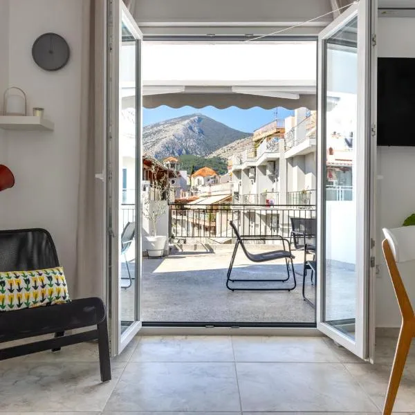 Thea Rooftop in the City Centre of Xanthi, hotel di Xánthi