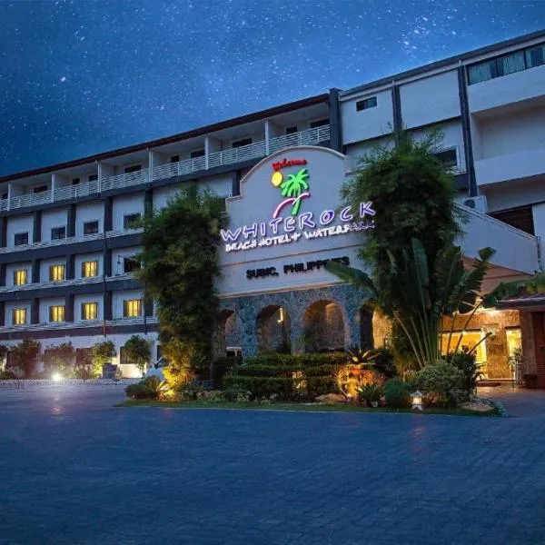Whiterock Beach Hotel and Waterpark, hotel in Subic