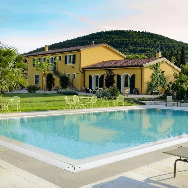 Wine Resort Ledà d'Ittiri, hotel v destinaci Fertilia