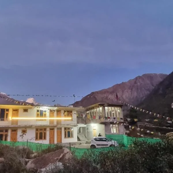 Zomsa Homestay Chitkul, hotel v destinaci Chitkal