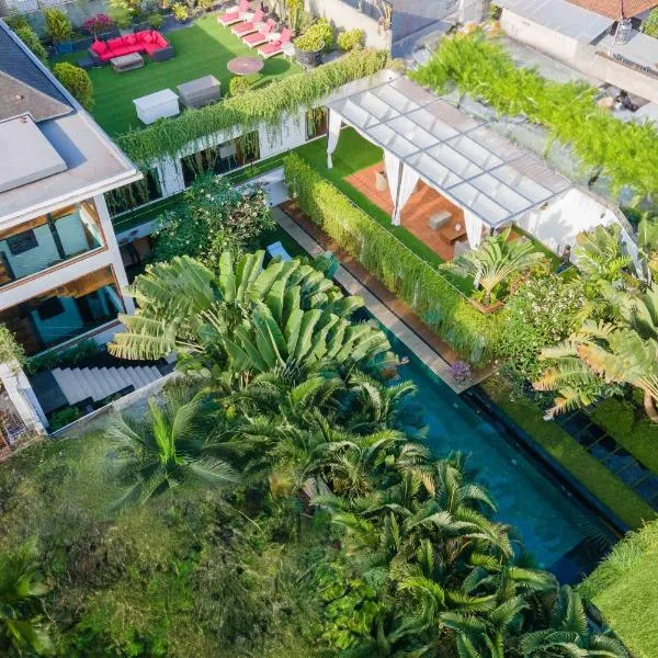 Da Vinci The Villa by Nagisa Bali, hotel in Tumbak Bayuh