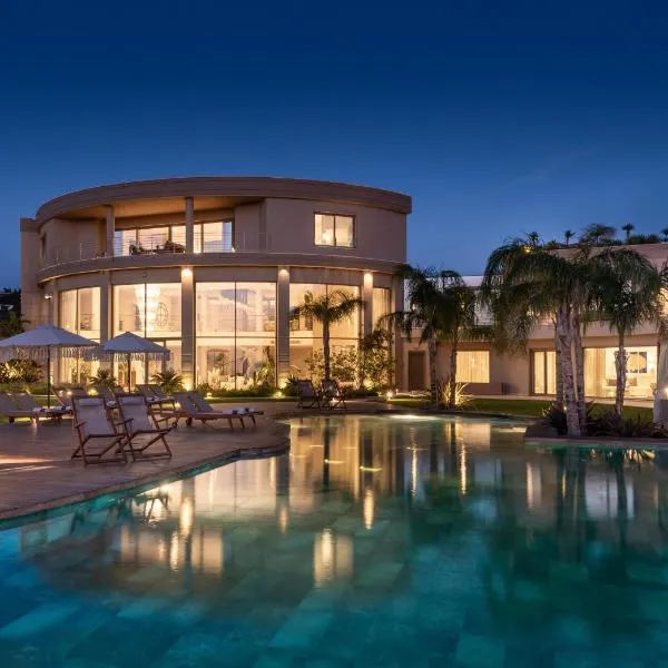 Ailla Yalıkavak, hotel v mestu Yalıkavak