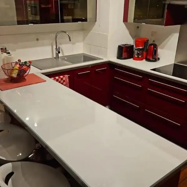 Bel appartement, Jardin et 2 parkings privés, hotelli kohteessa Argenteuil