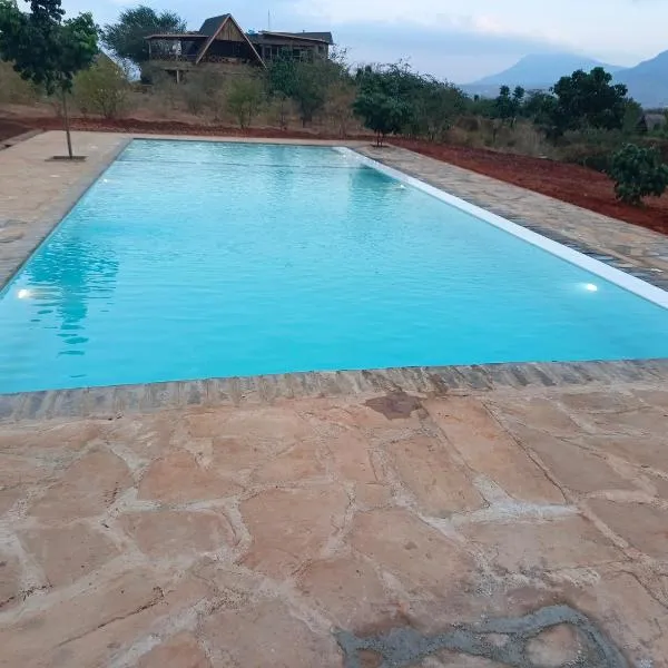 Boma Simba Safari Lodge, hotel v destinaci Voi