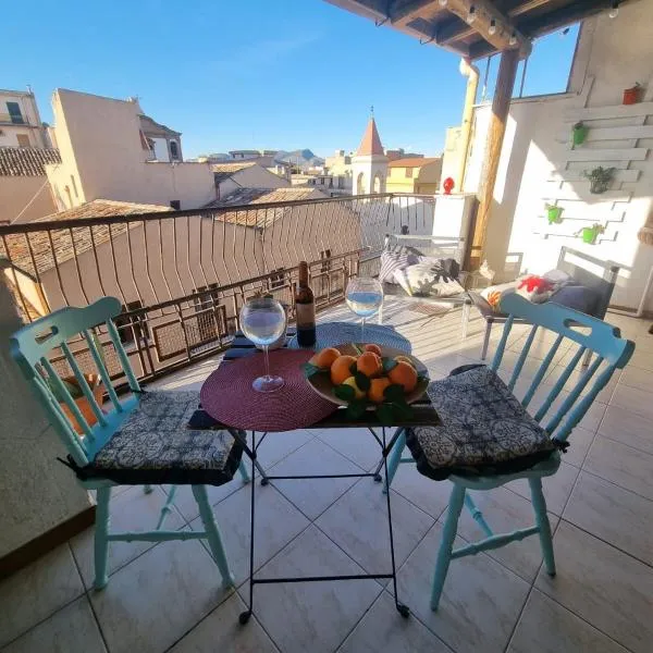 La Gorgone city center apartments – hotel w mieście Casteldaccia