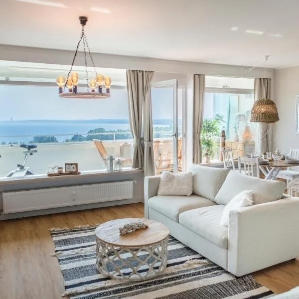 Loft mit Meerblick in Strandnähe, hotel v destinaci Sierksdorf