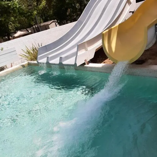 Paisible camping les 7 fonds, hotel v destinaci Agde